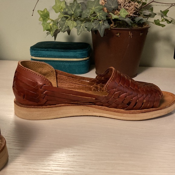 Authentic Leather Woven Huaraches - Picture 7 of 11